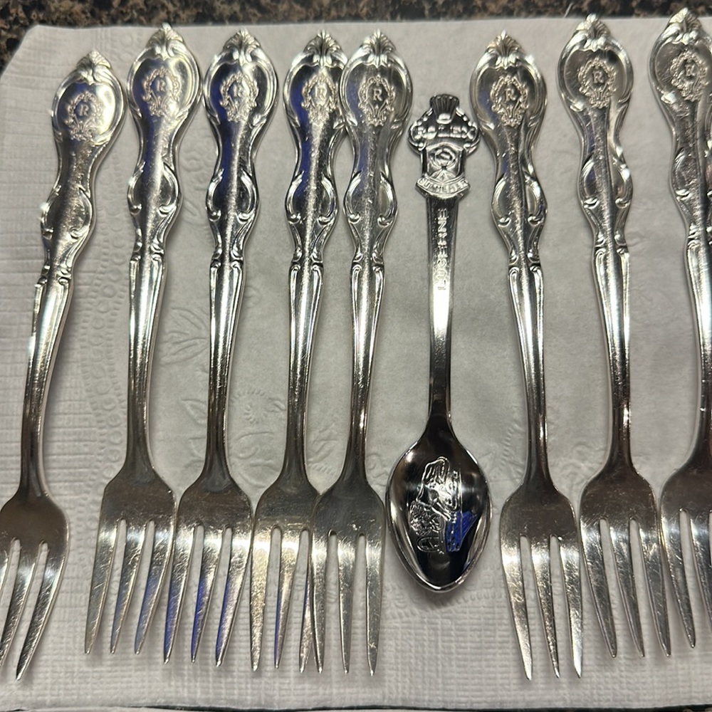 Rolex Forks and silverware set over 8 pounds of sterling silver - Picture 10 of 16